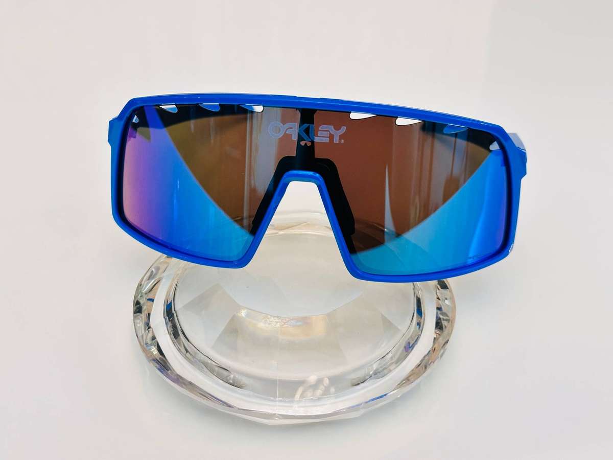 Oakley Limited Edition Sutro Sunglasses with Original Case & Box