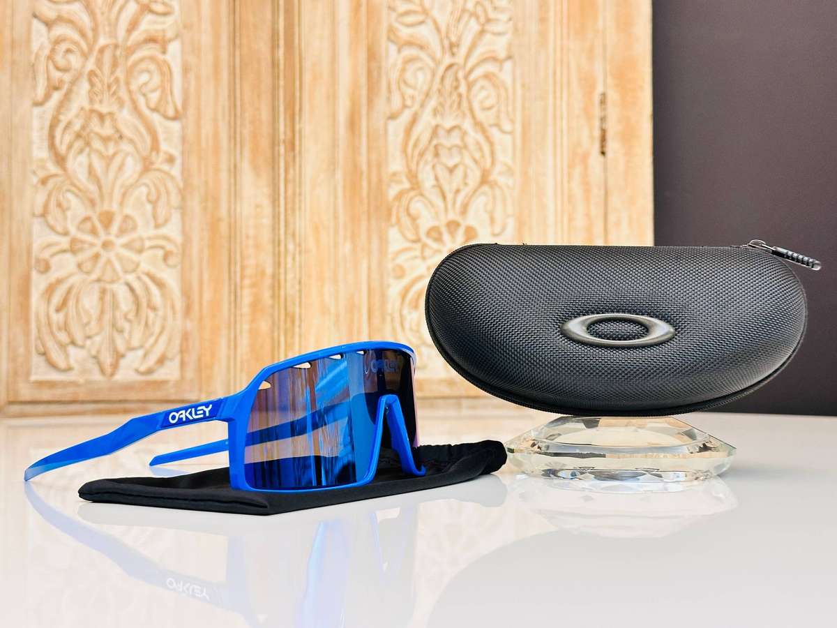 Oakley Limited Edition Sutro Sunglasses with Original Case & Box