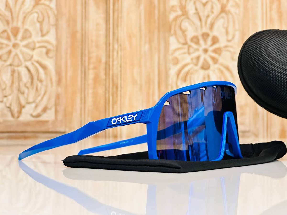 Oakley Limited Edition Sutro Sunglasses with Original Case & Box