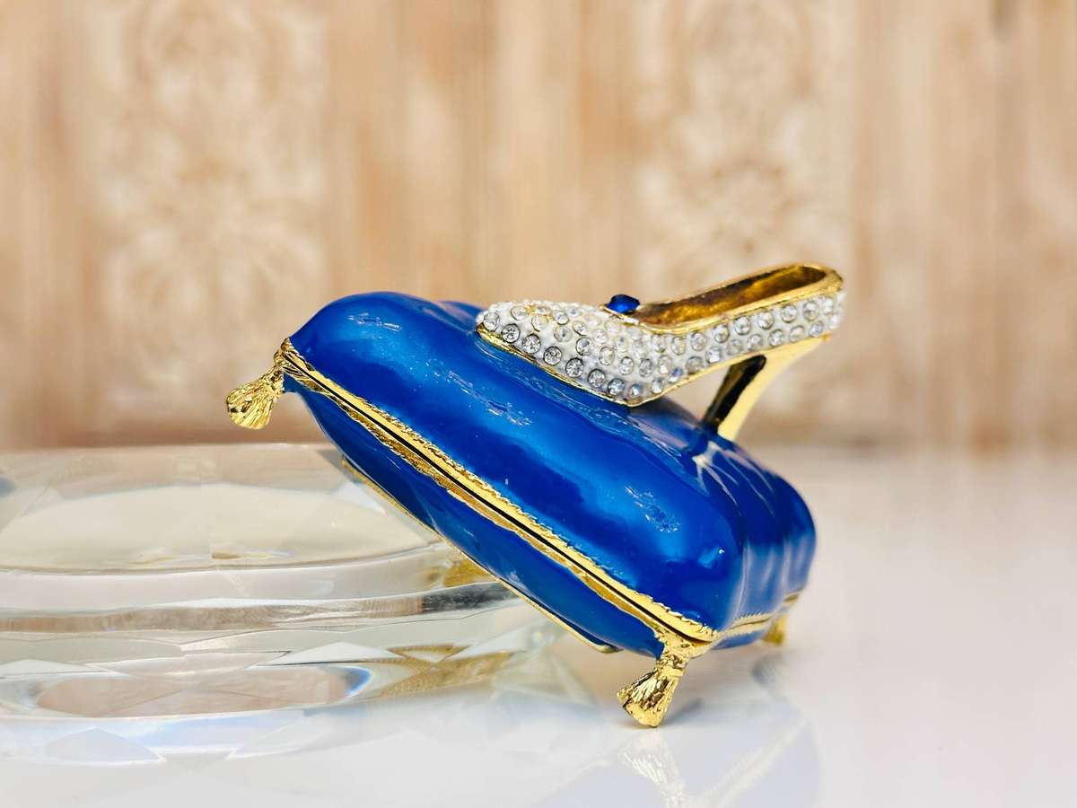 Disney Arribas Exclusive Cinderella Crystal Slipper Collectable