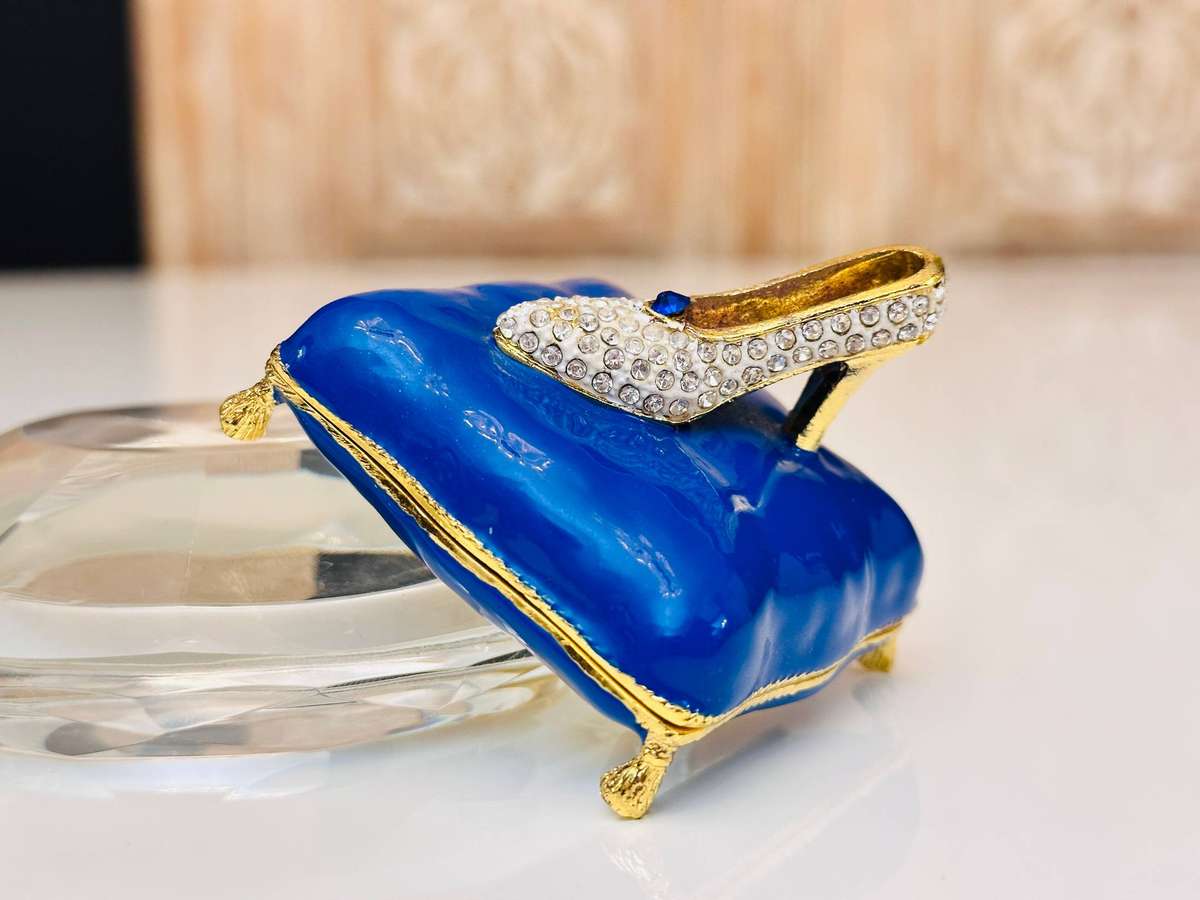 Disney Arribas Exclusive Cinderella Crystal Slipper Collectable