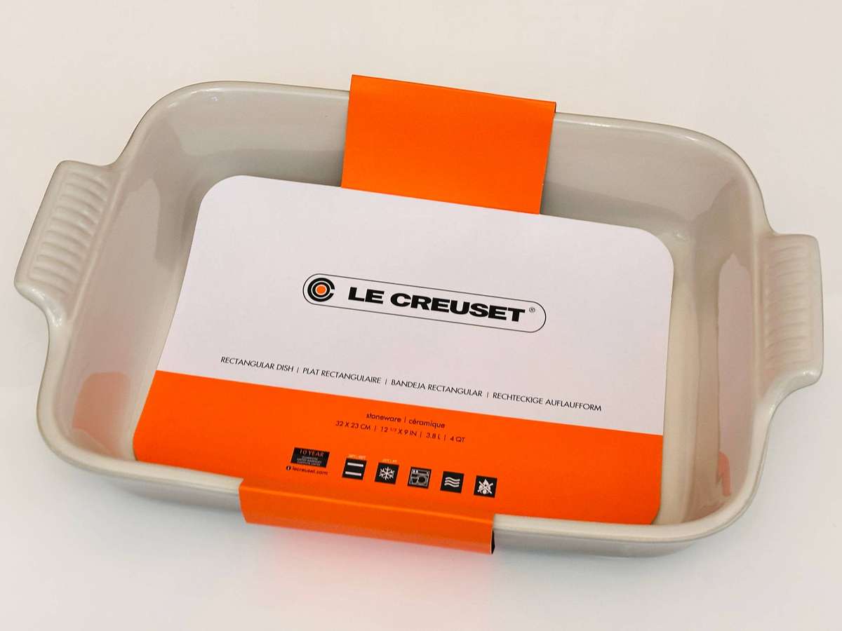 Le Creuset Signature Stoneware Large 32cm Serving / Roasting Dish