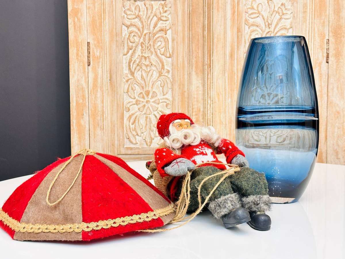 Exquisite Vintage Musical Leg Moving Hanging Parachute Santa