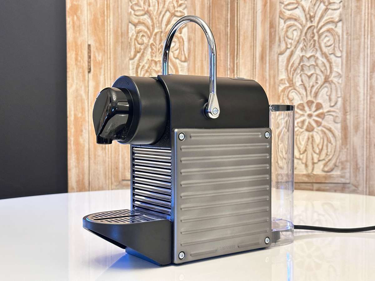 NESPRESSO Pixie Coffee Machine