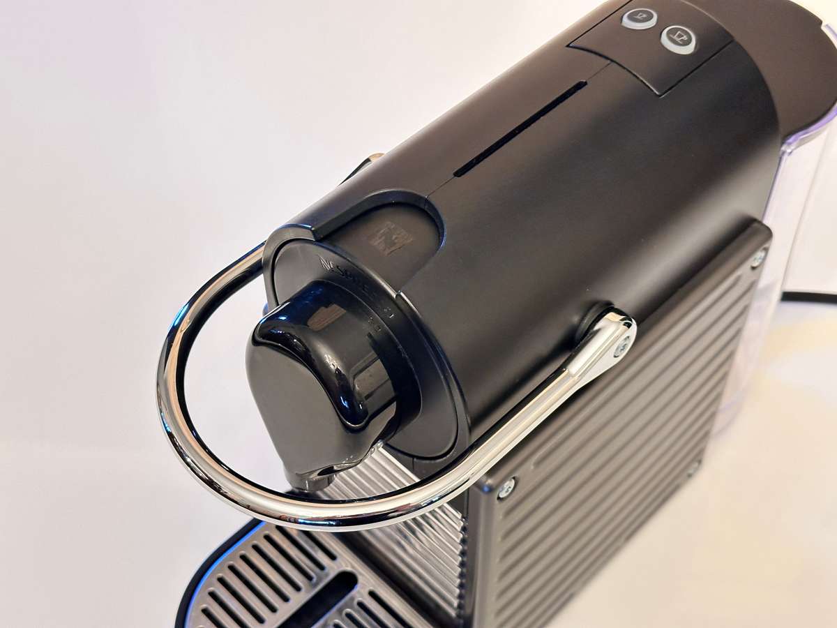 NESPRESSO Pixie Coffee Machine