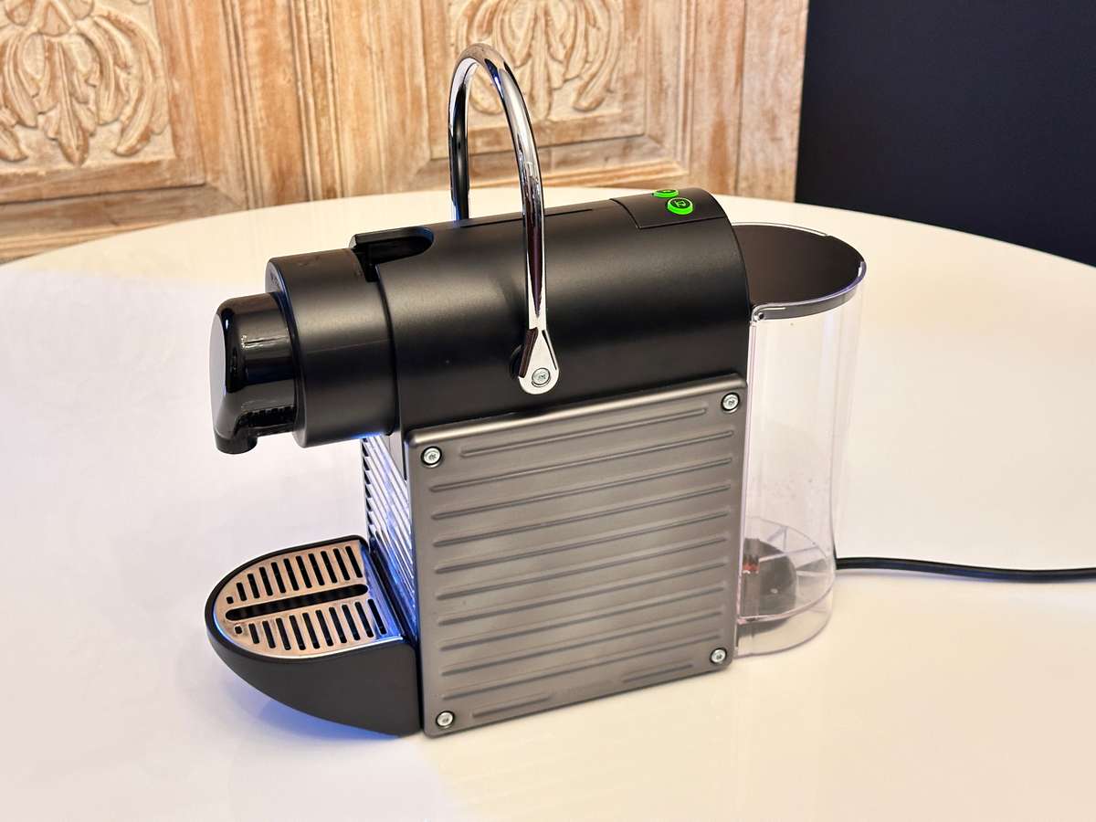 NESPRESSO Pixie Coffee Machine