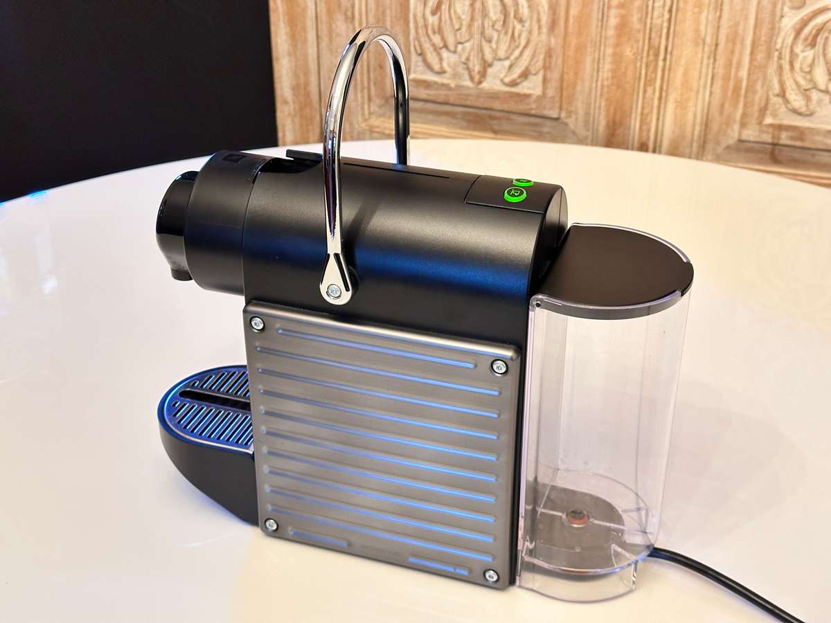 NESPRESSO Pixie Coffee Machine