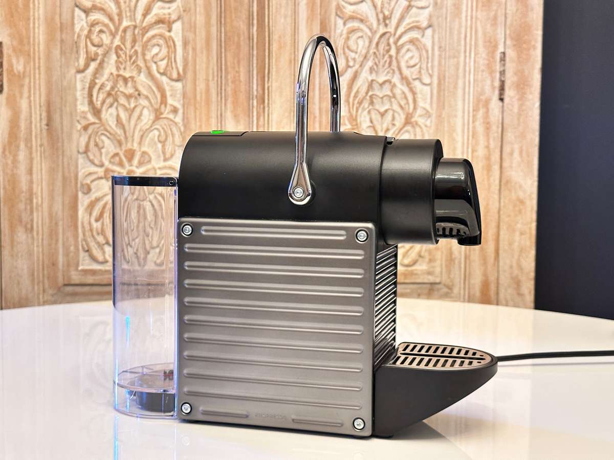 NESPRESSO Pixie Coffee Machine