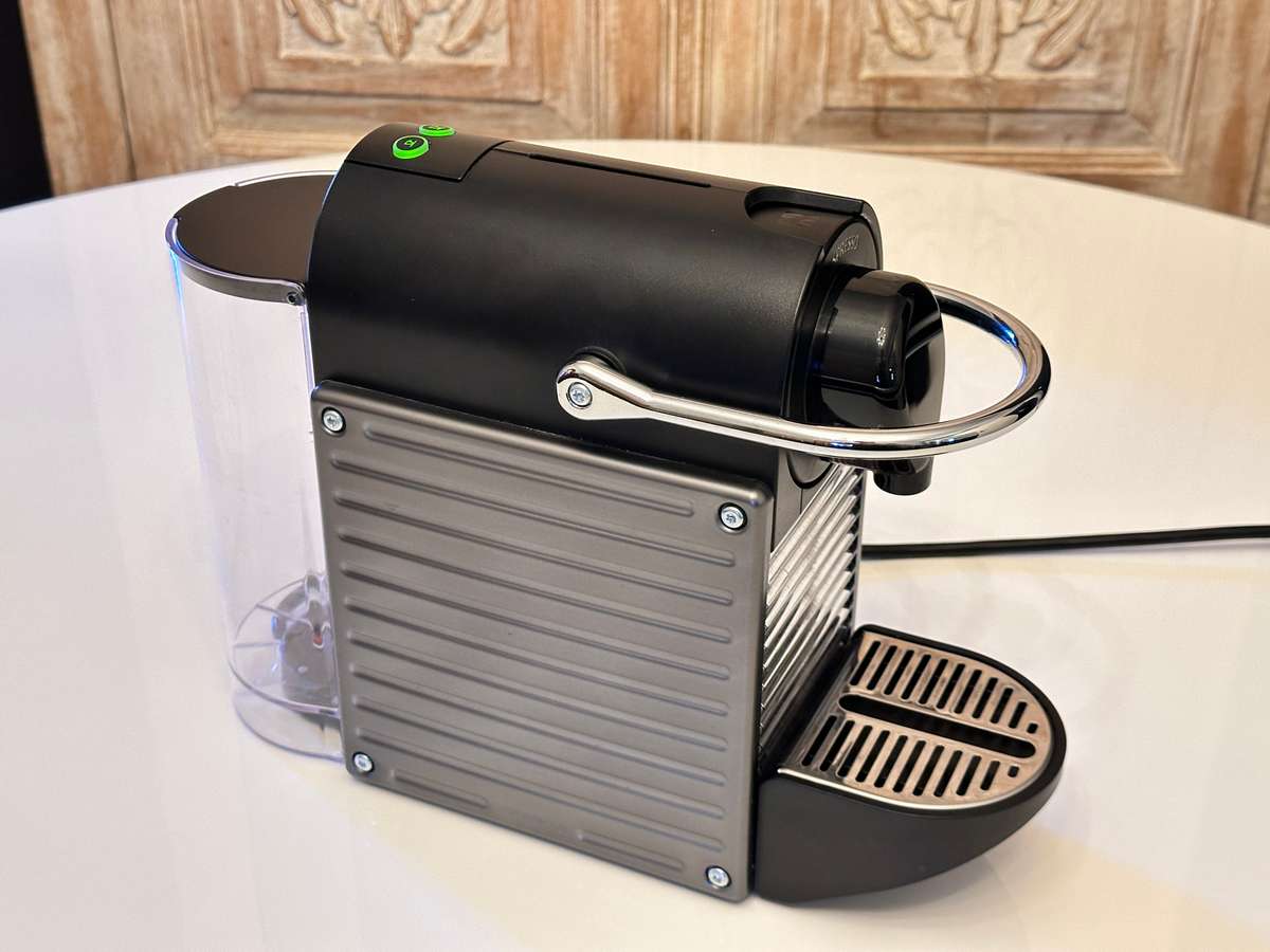 NESPRESSO Pixie Coffee Machine