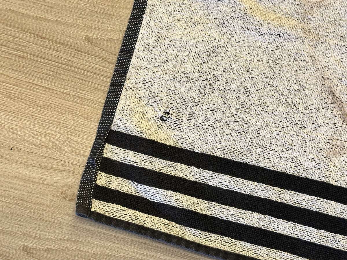 SRIXON Golf Ball & ADIDAS Towel - Set