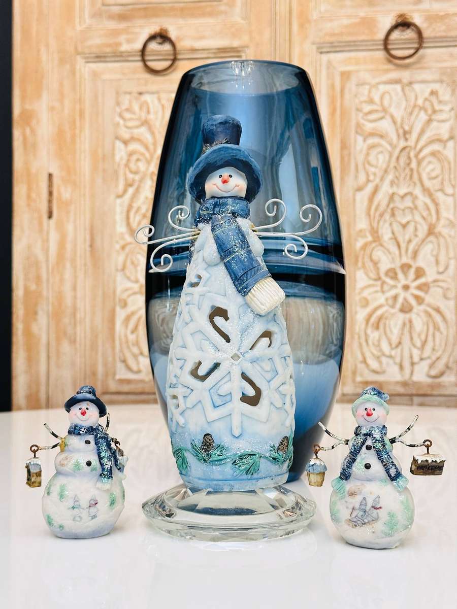 Exquisite Vintage Collectable Snowman Set