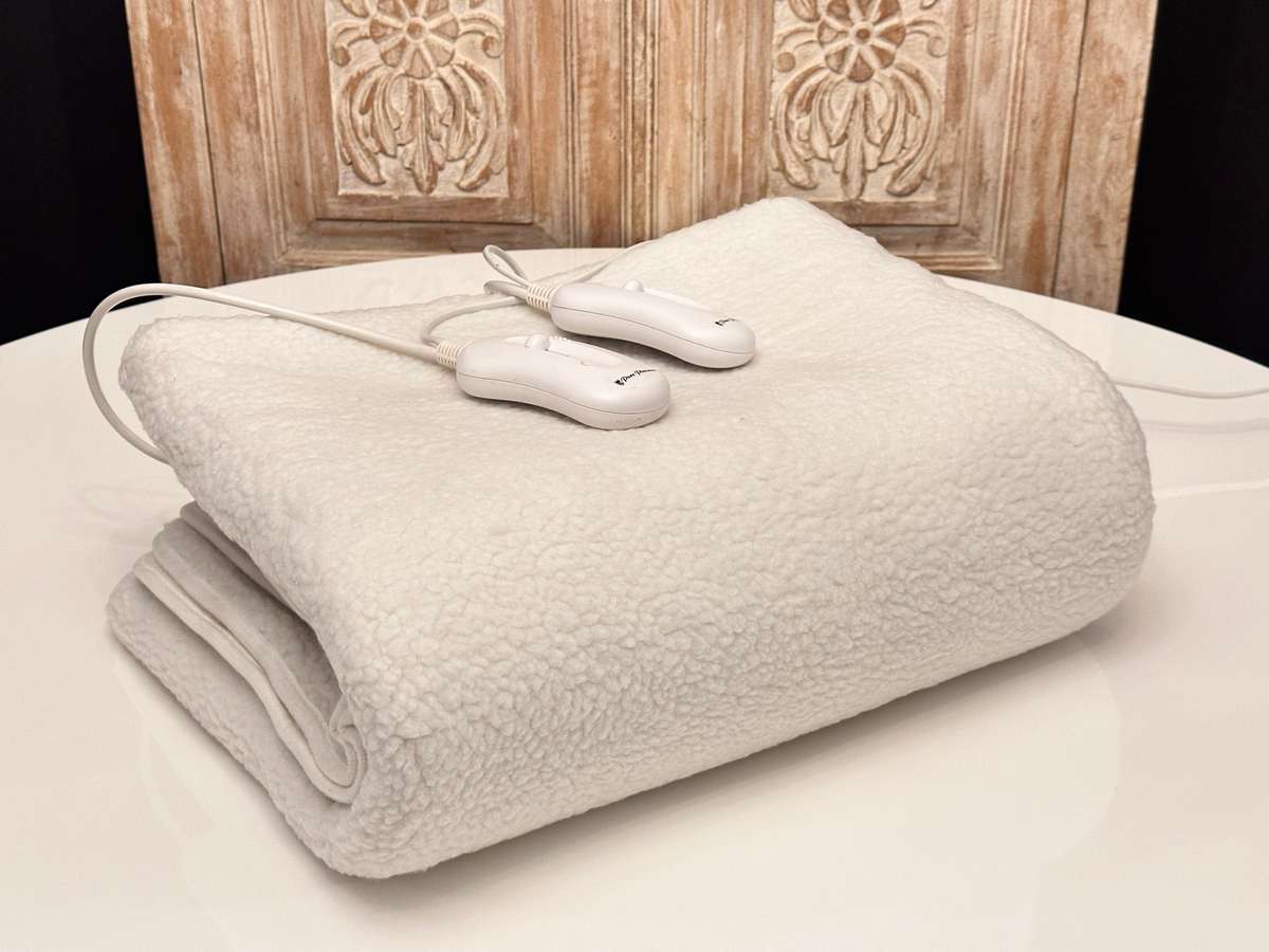 Pure Pleasure Dual Zone Electric Blanket