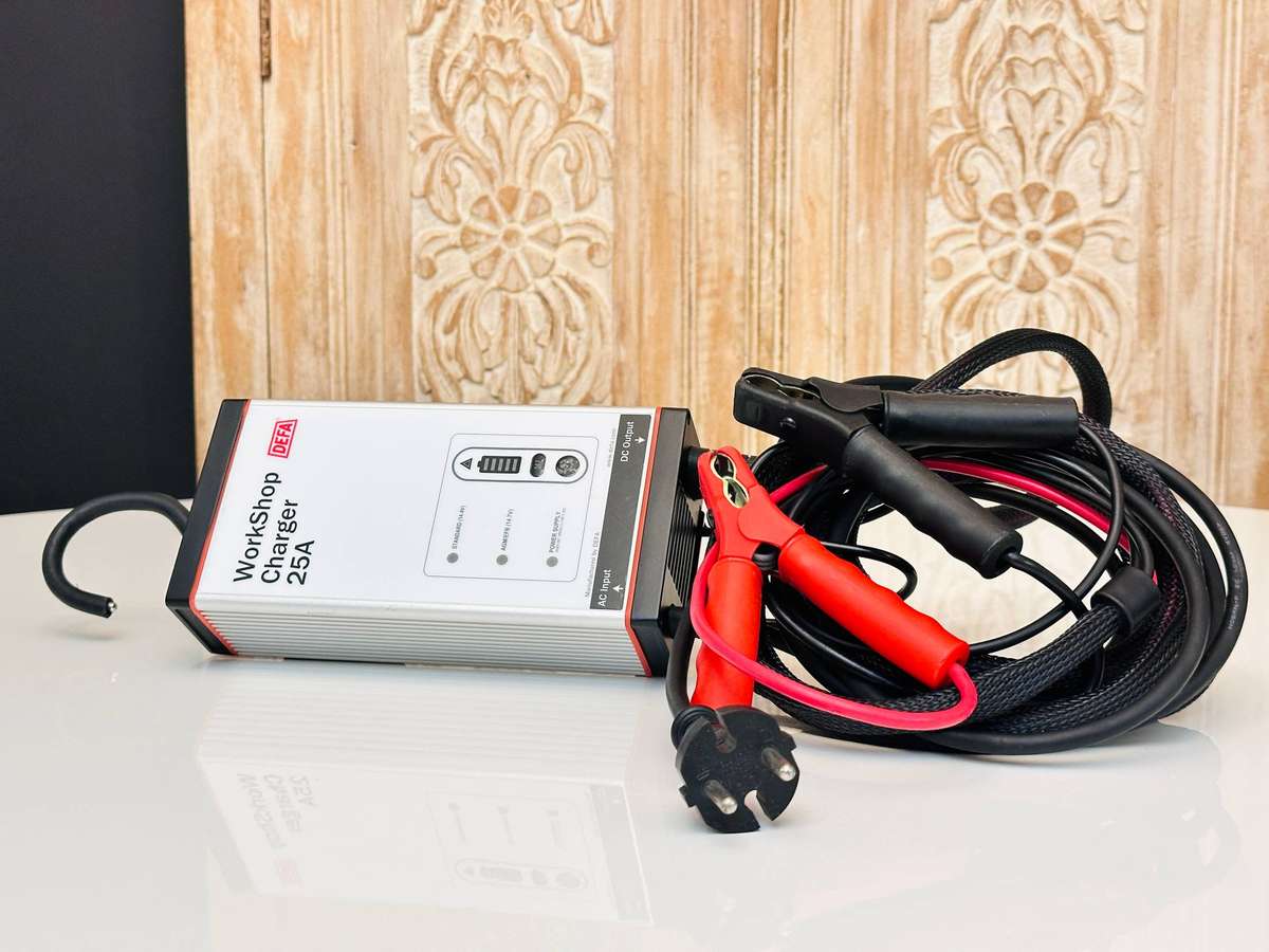 DEFA 25A Elite Workshop Battery Charger