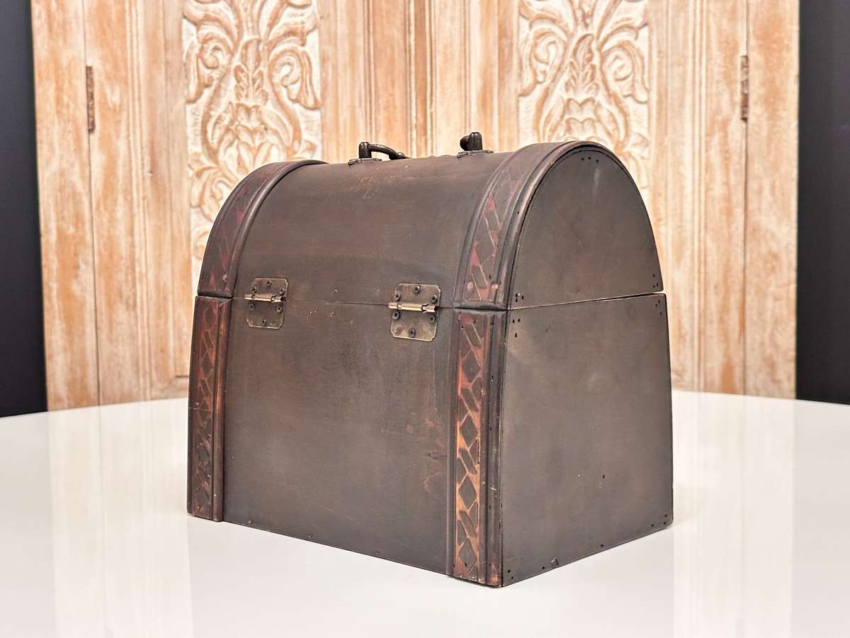 Beautiful Vintage Hand Painted Chest