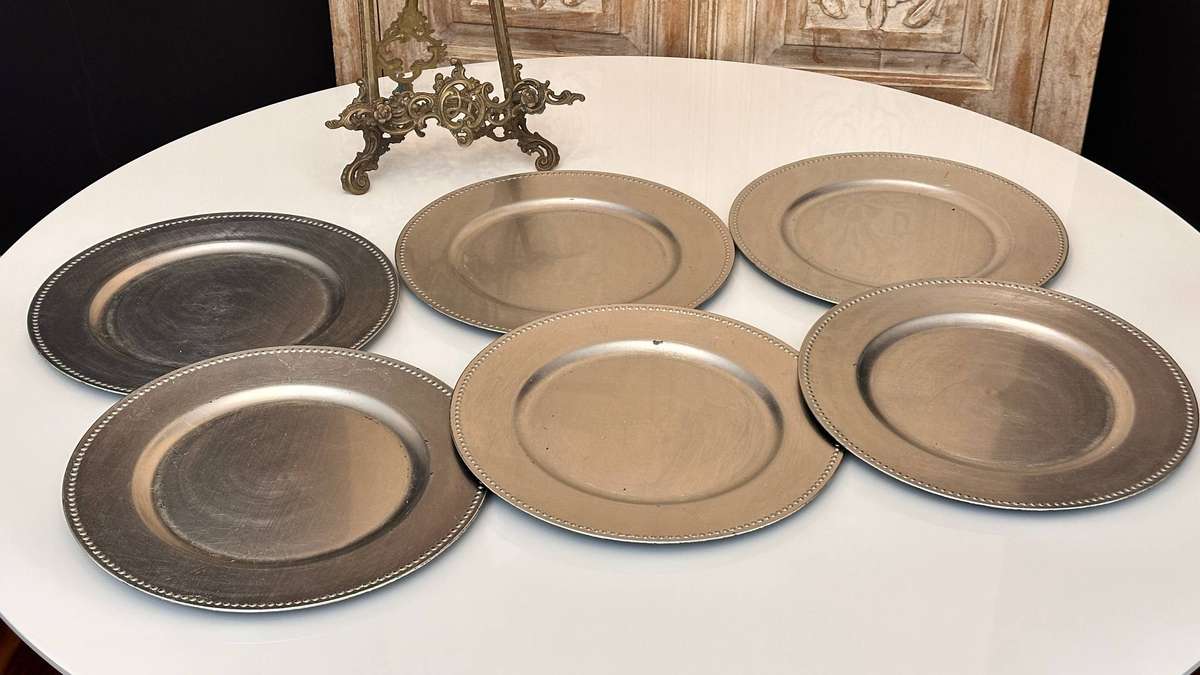 Elegant Design Silver Underplates Set of 6