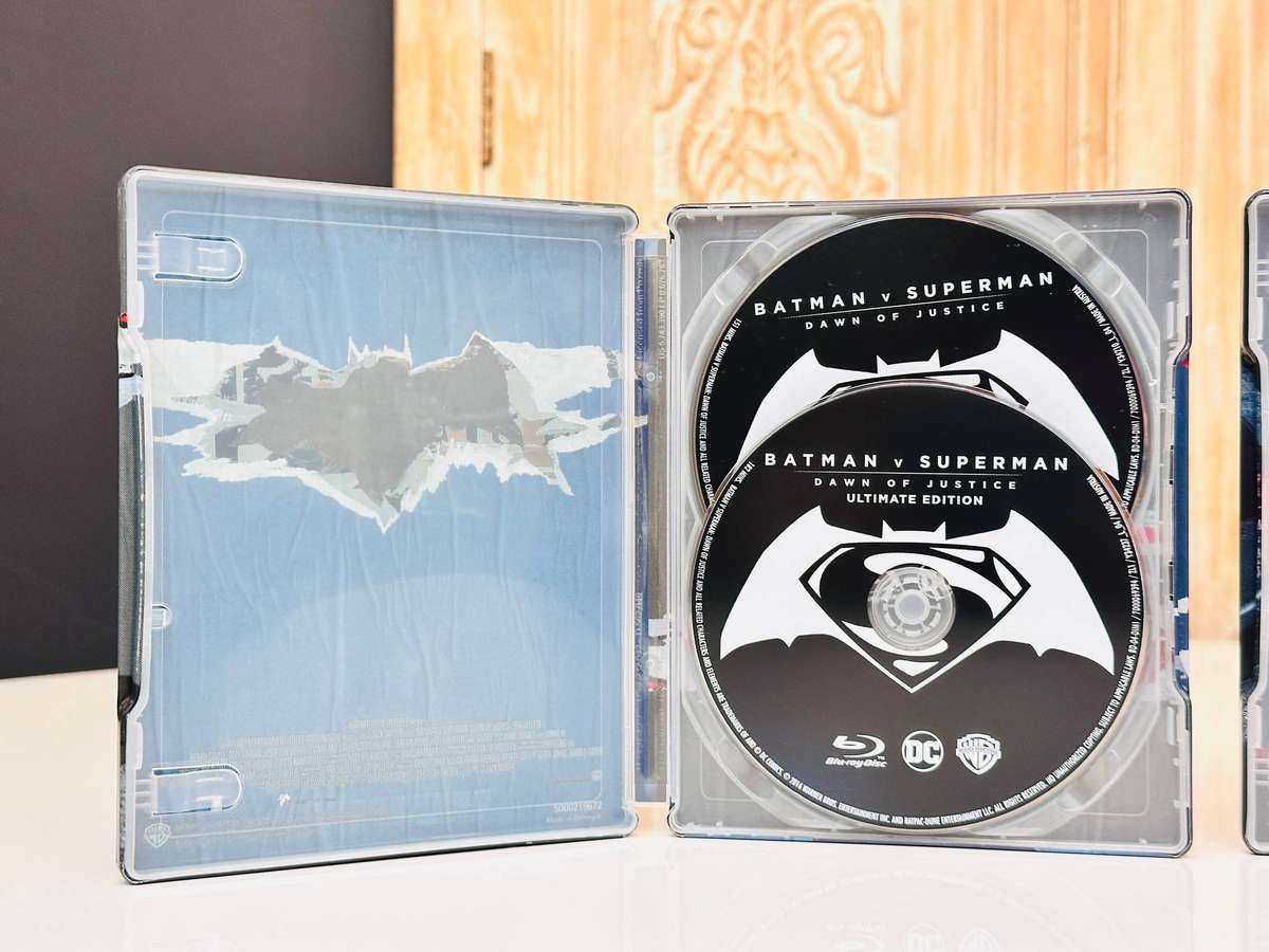 DC Limited Edition Steel Case Collectors Set