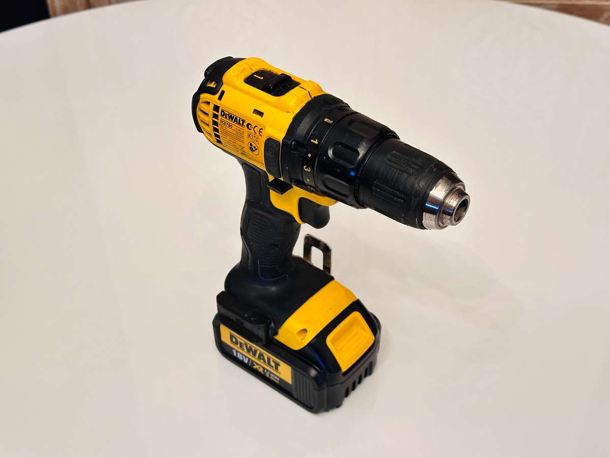 DEWALT XR 18V Cordless Drill with Case / 2 Batteries & Charger