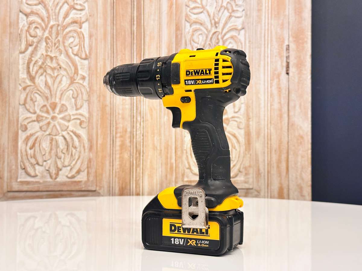 DEWALT XR 18V Cordless Drill with Case / 2 Batteries & Charger