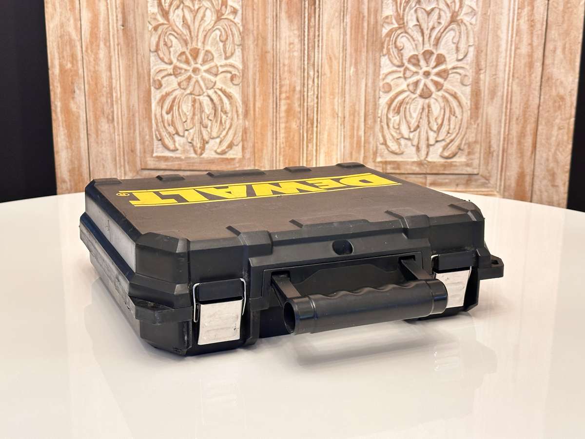 DEWALT XR 18V Cordless Drill with Case / 2 Batteries & Charger