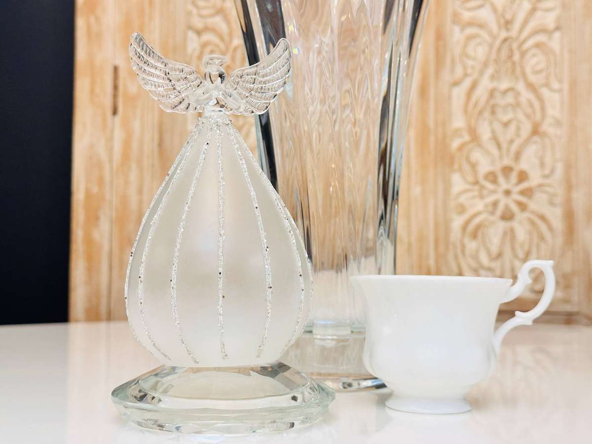 Exquisite Large Collectable Glass Light up Statement Angel