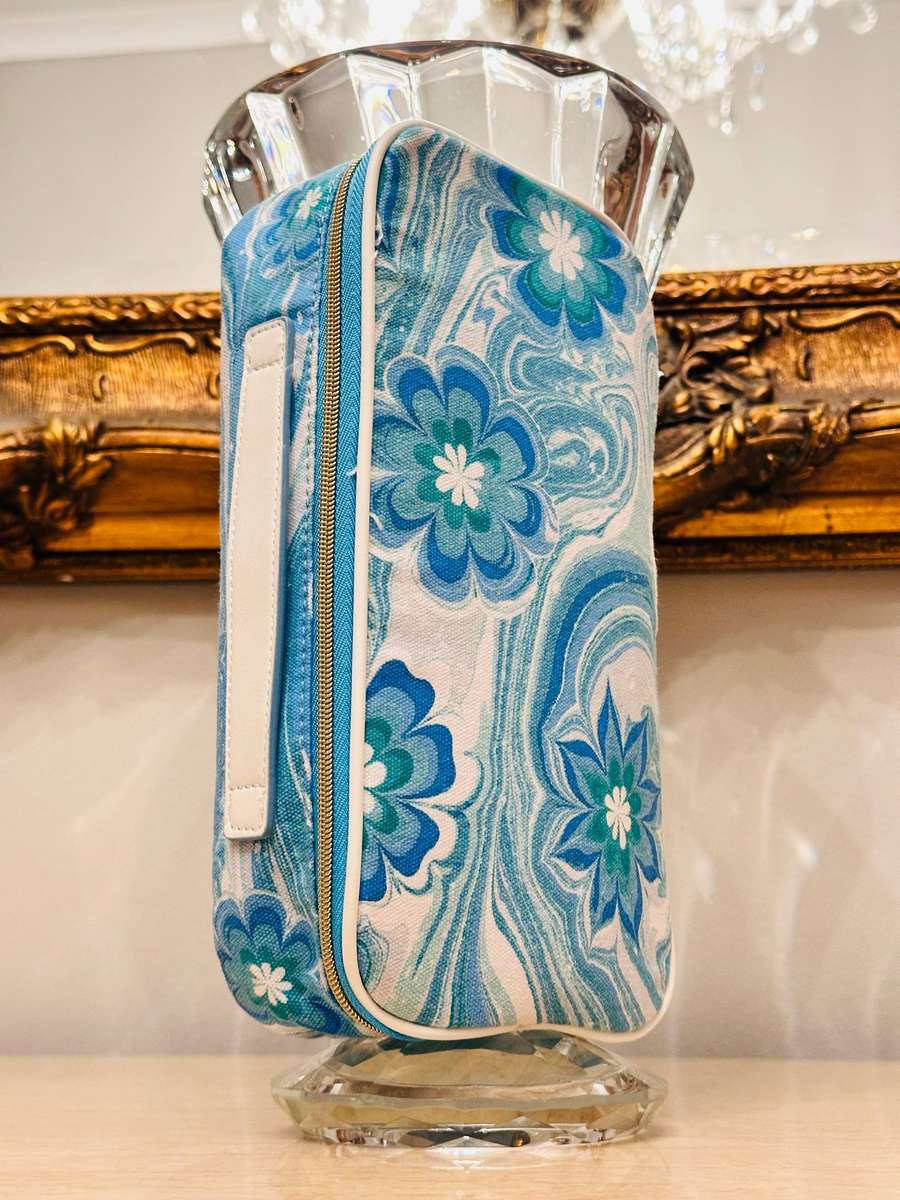 Estee Lauder Exclusive Beauty Bag