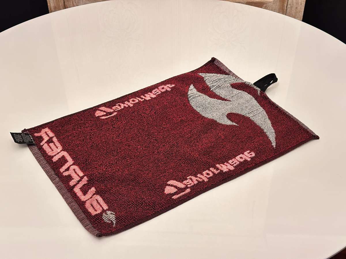 Taylor Made Golf Towel & Golf Ball Selection