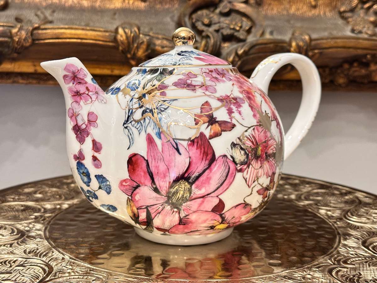 Beautiful MAXWELL WILLIAMS Enchantment Tea Pot