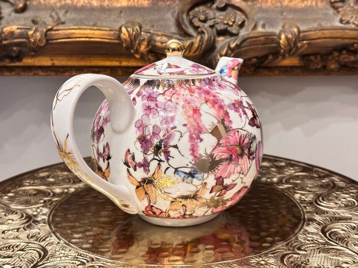 Beautiful MAXWELL WILLIAMS Enchantment Tea Pot