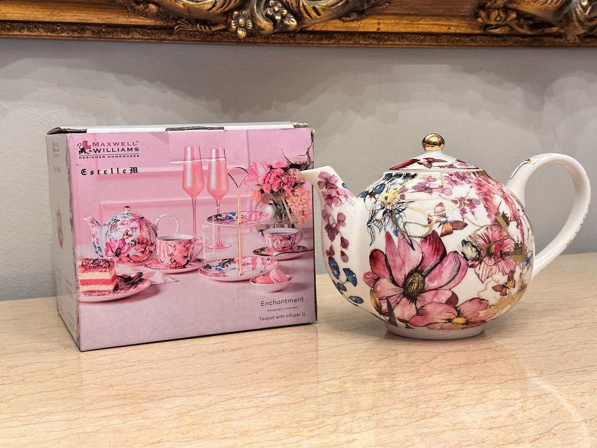 Beautiful MAXWELL WILLIAMS Enchantment Tea Pot