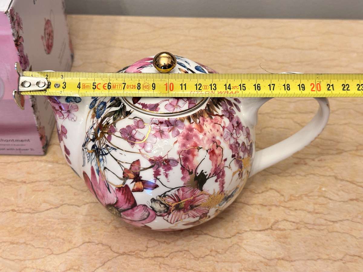 Beautiful MAXWELL WILLIAMS Enchantment Tea Pot