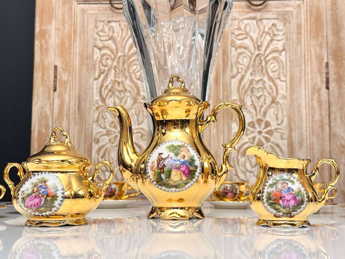 Exquisite Vintage Bavaria German Porcelain 22K Gold Gilded Complete Tea Set