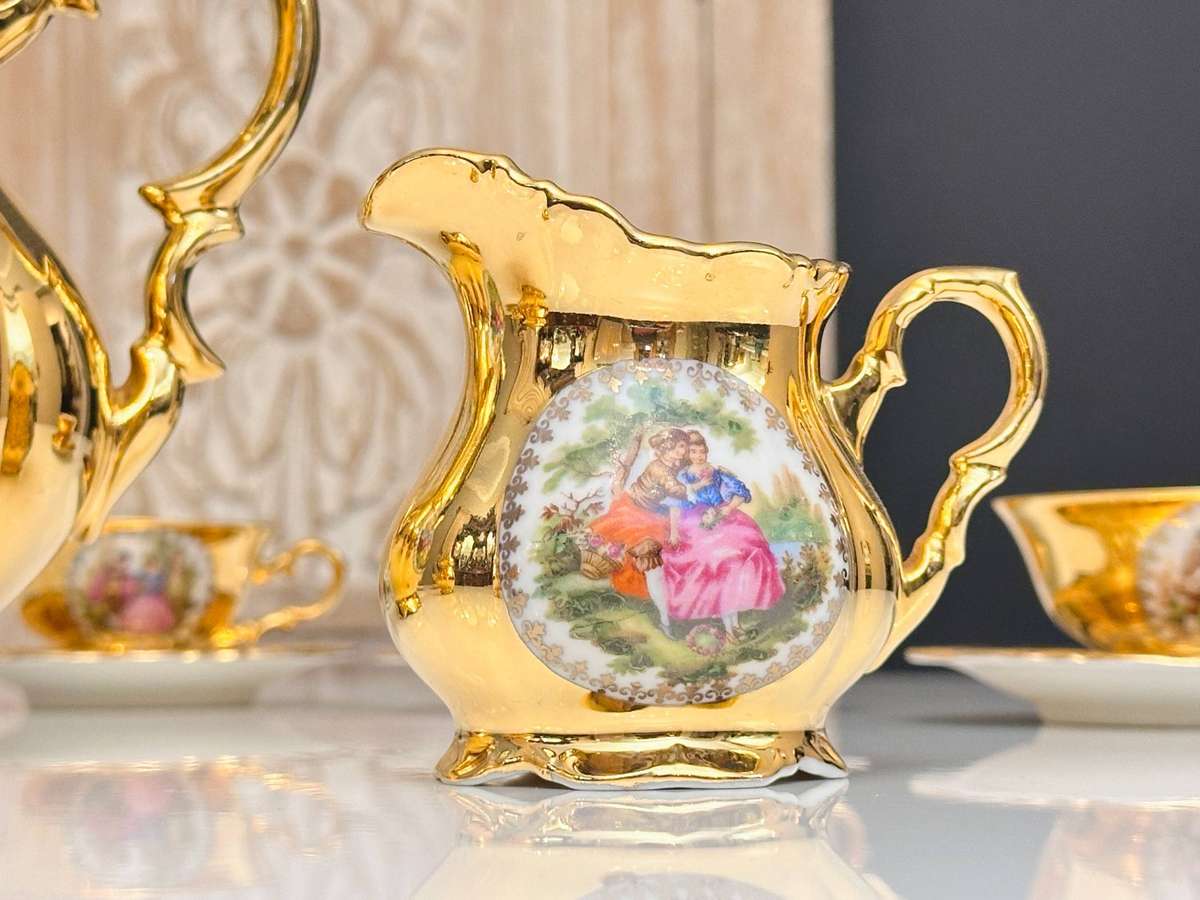 Exquisite Vintage Bavaria German Porcelain 22K Gold Gilded Complete Tea Set