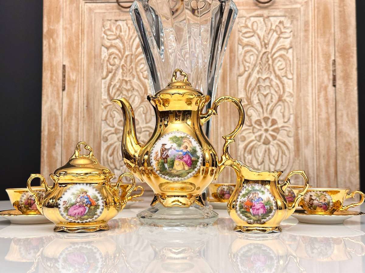 Exquisite Vintage Bavaria German Porcelain 22K Gold Gilded Complete Tea Set