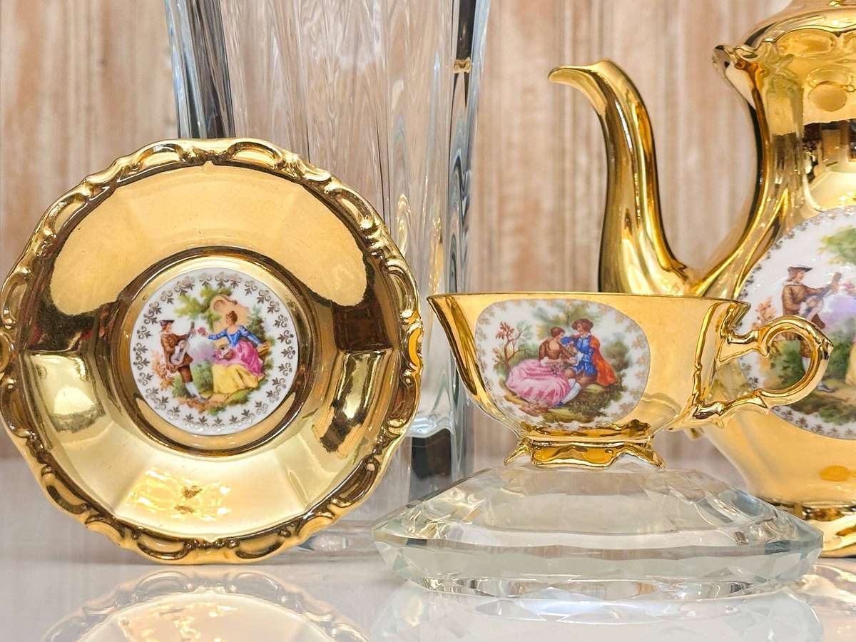Exquisite Vintage Bavaria German Porcelain 22K Gold Gilded Complete Tea Set
