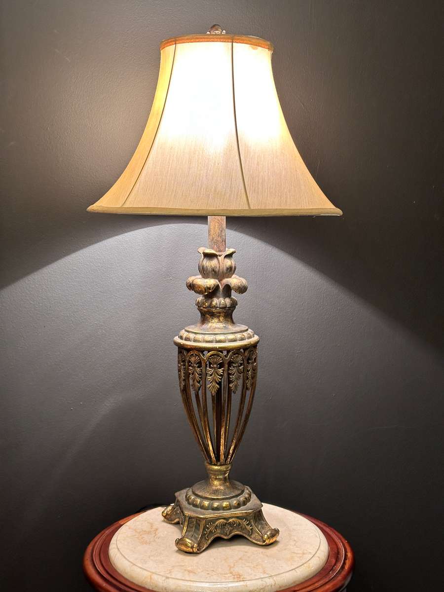 Exquisite Large Ornate Vintage Lamp