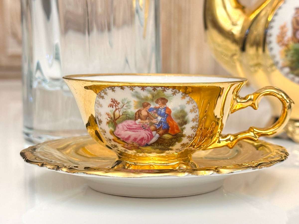 Exquisite Vintage Bavaria German Porcelain 22K Gold Gilded Complete Tea Set