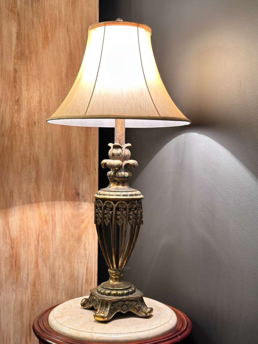 Exquisite Large Ornate Vintage Lamp