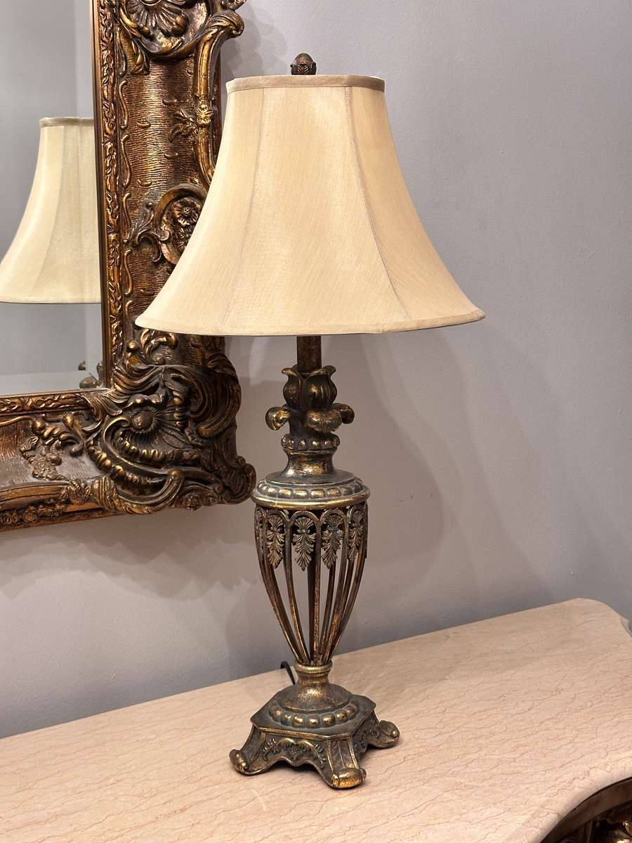 Exquisite Large Ornate Vintage Lamp