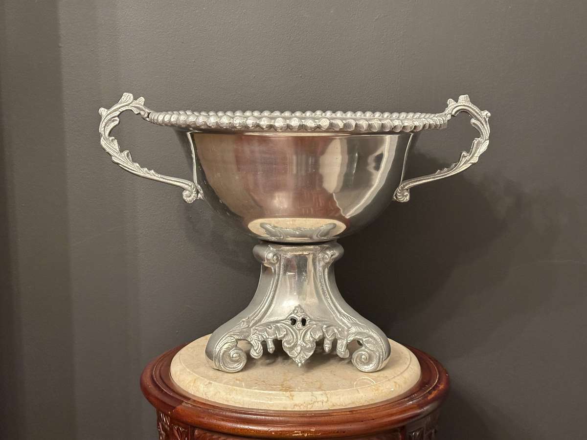 MAGNIFICENT Statement Piece