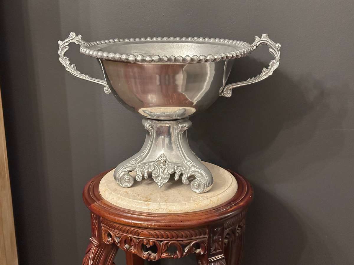 MAGNIFICENT Statement Piece