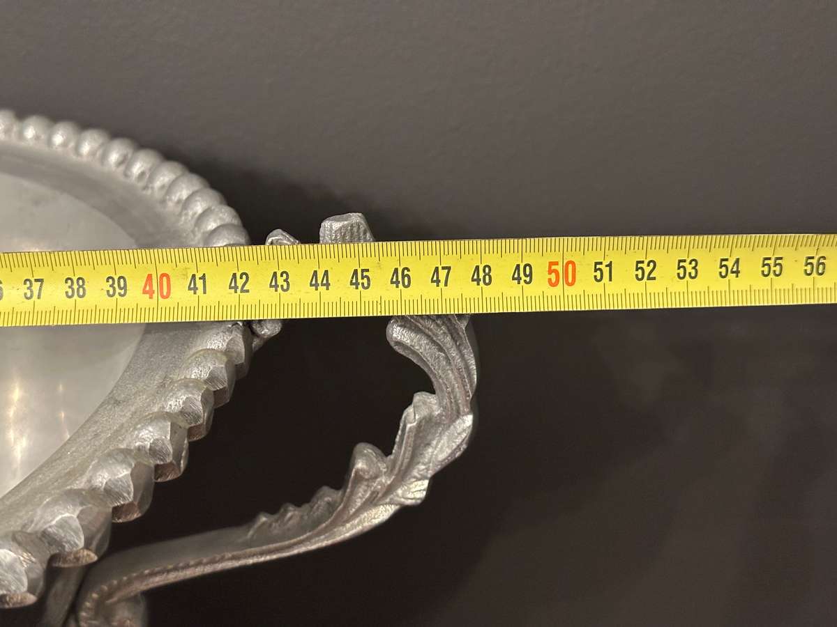 MAGNIFICENT Statement Piece