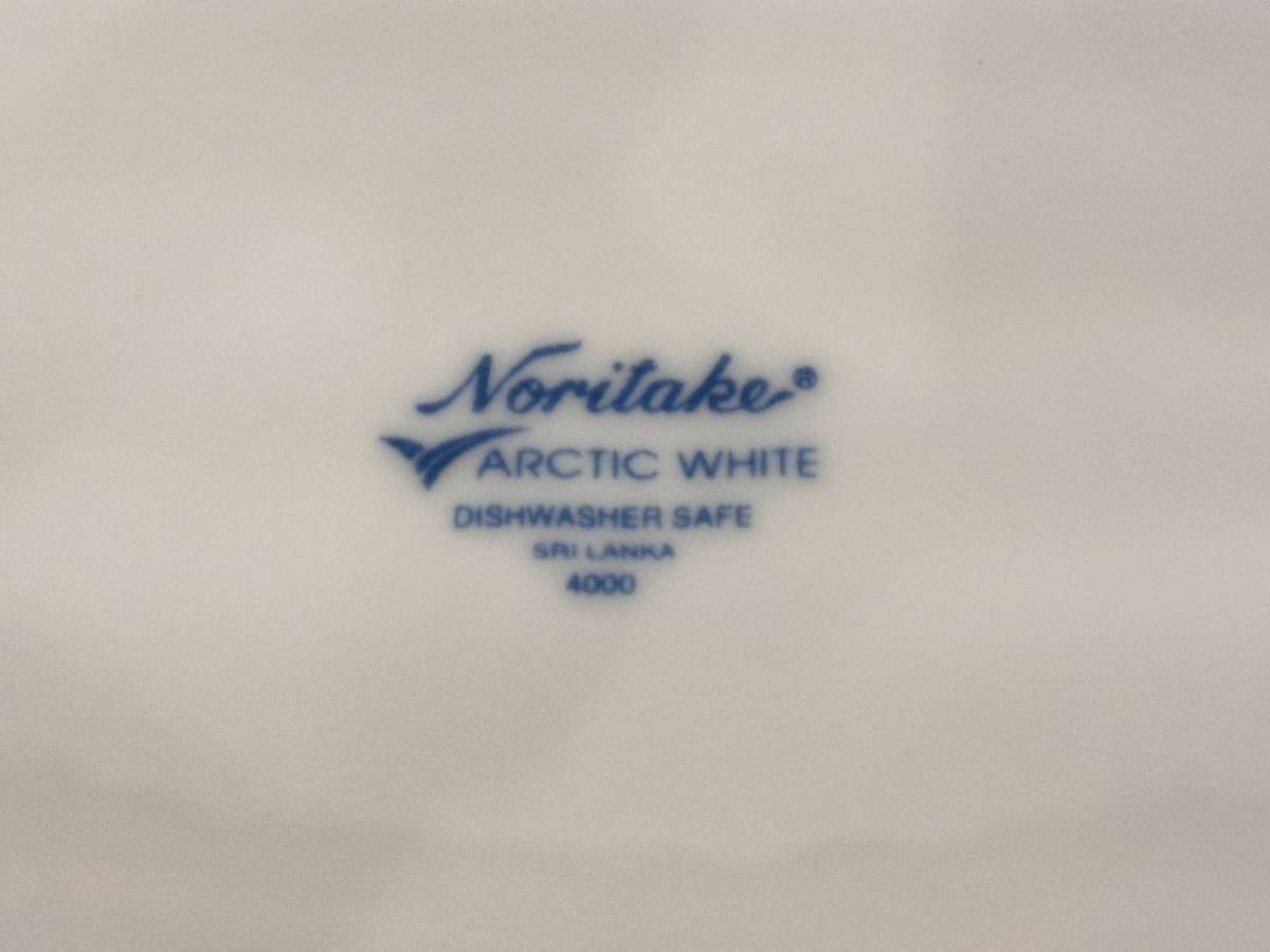 Elegant NORITAKE Salad / Starter Plates - Set of 6