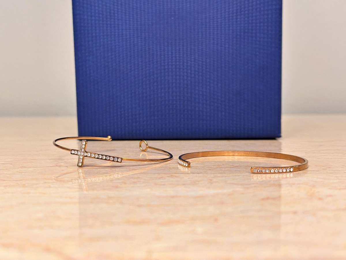 Beautiful Italian Designer Statement Bangle Set