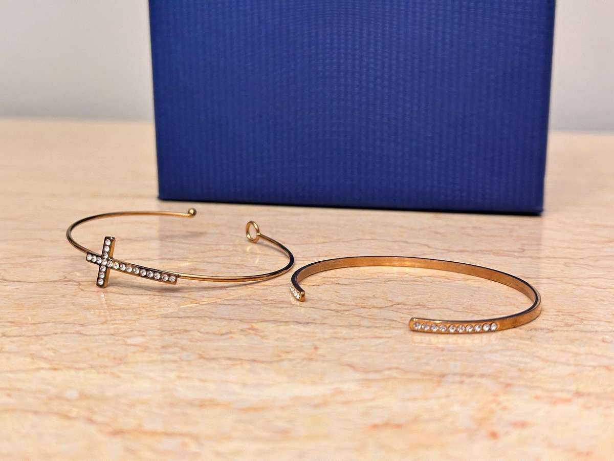 Beautiful Italian Designer Statement Bangle Set