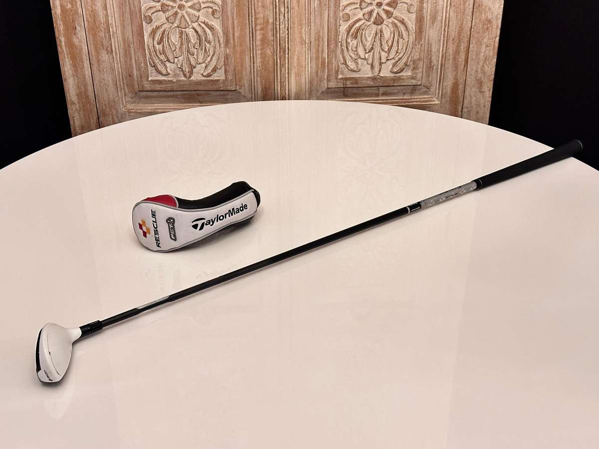 TaylorMade 3 -18 Hybrid with Headcover