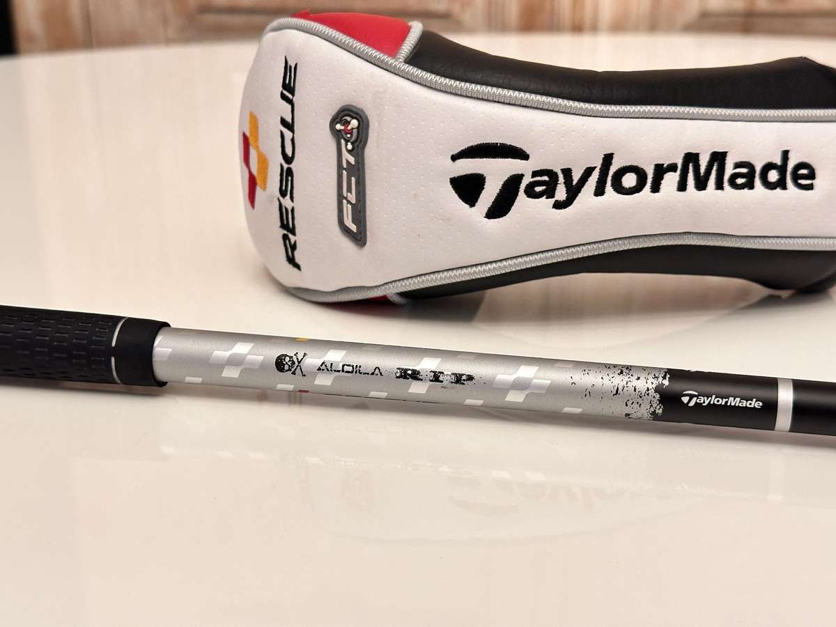 TaylorMade 3 -18 Hybrid with Headcover