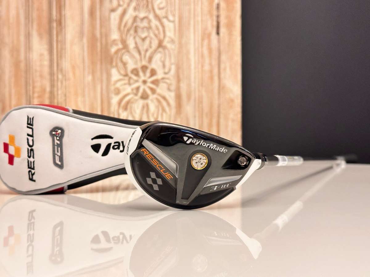 TaylorMade 3 -18 Hybrid with Headcover