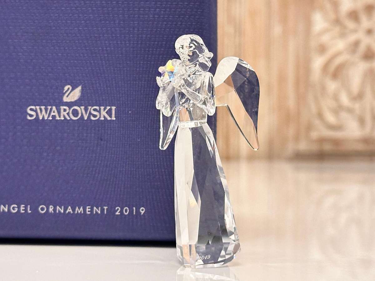 SWAROVSKI Exquisite Limited Edition Collectable with Original Box