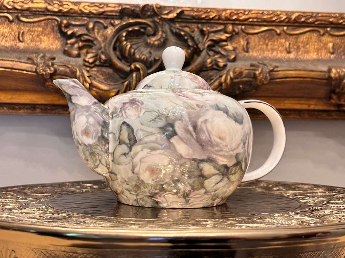 Beautiful Vintage MAXWELL WILLIAMS Tea Set