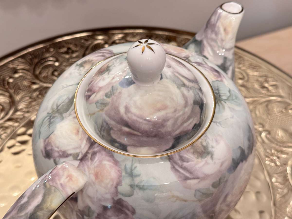 Beautiful Vintage MAXWELL WILLIAMS Tea Set